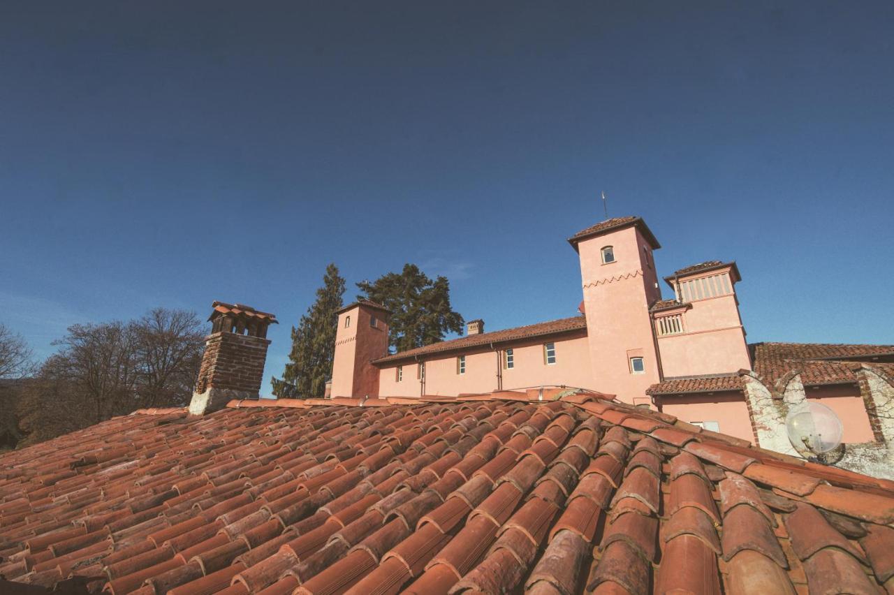Отель Castello Rosso Костильоле-Салуццо Экстерьер фото