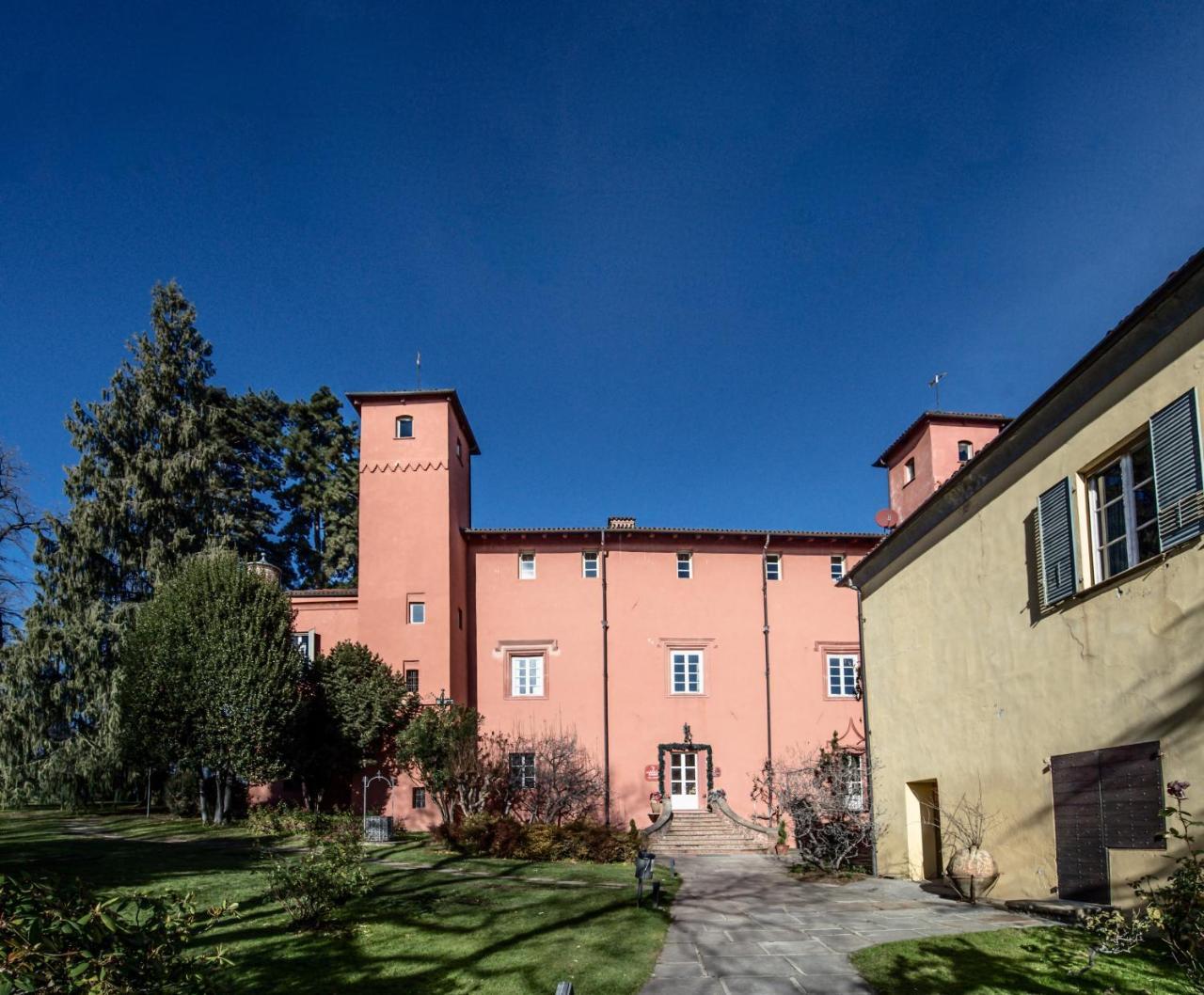 Отель Castello Rosso Костильоле-Салуццо Экстерьер фото