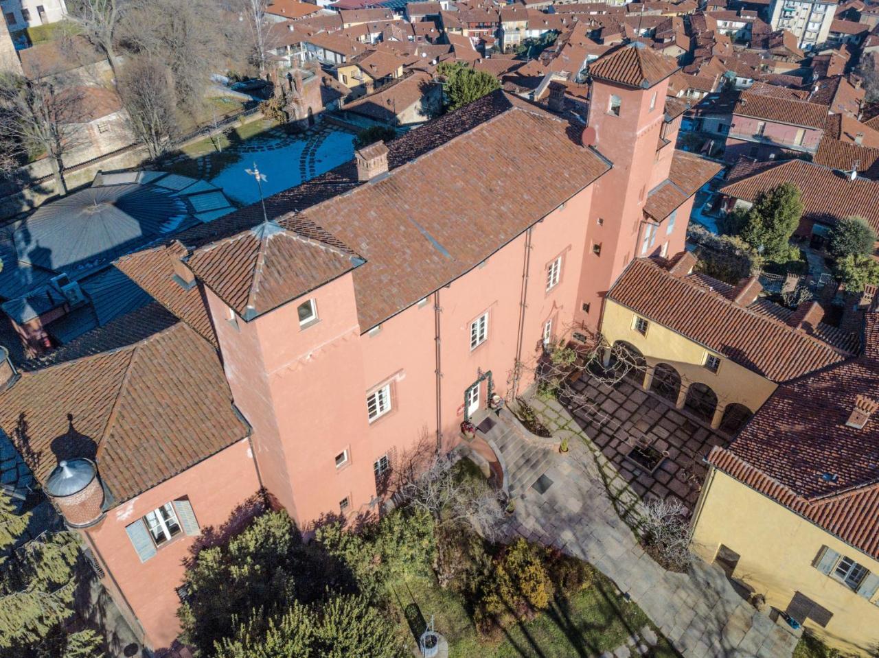 Отель Castello Rosso Костильоле-Салуццо Экстерьер фото